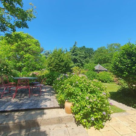 Maison En Pierre Dans Son Nid De Verdure Roz-Landrieux エクステリア 写真