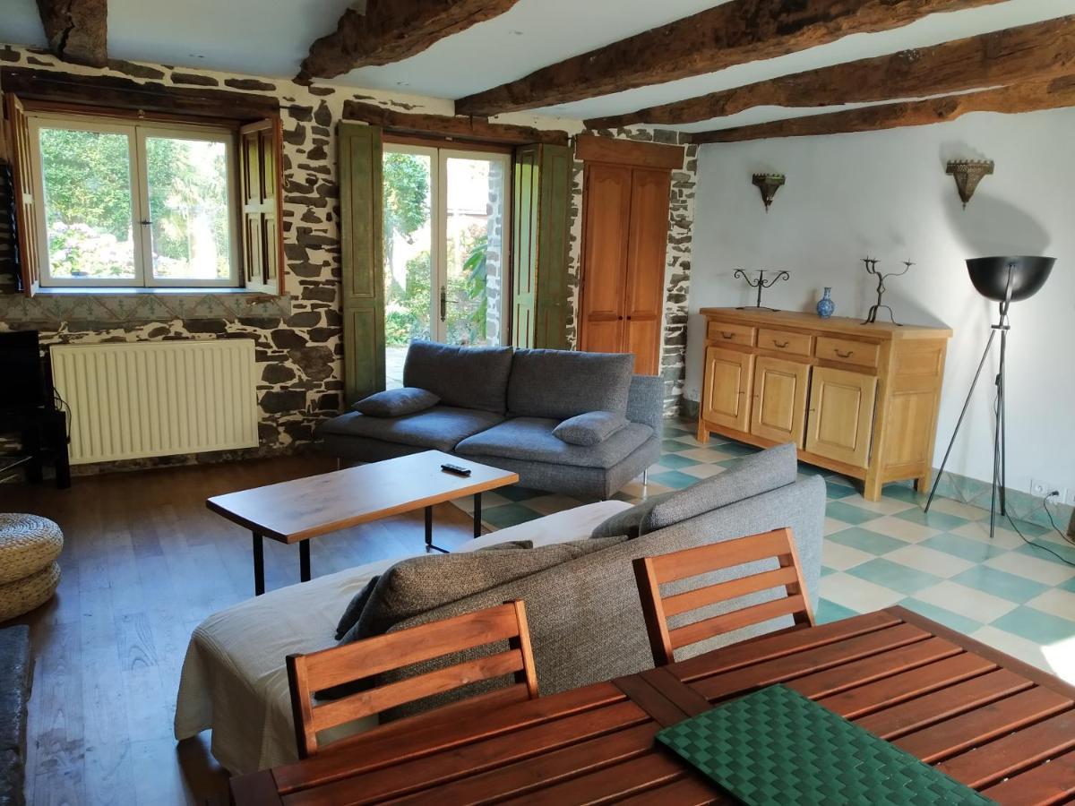 Maison En Pierre Dans Son Nid De Verdure Roz-Landrieux エクステリア 写真