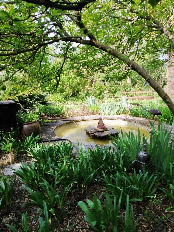 Maison En Pierre Dans Son Nid De Verdure Roz-Landrieux エクステリア 写真
