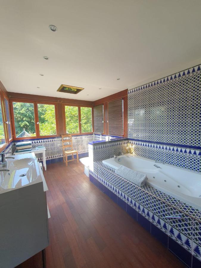 Maison En Pierre Dans Son Nid De Verdure Roz-Landrieux エクステリア 写真