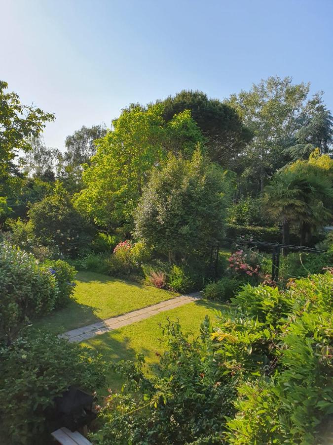 Maison En Pierre Dans Son Nid De Verdure Roz-Landrieux エクステリア 写真